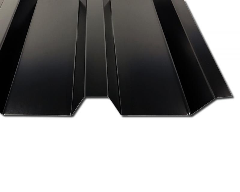 Schwarz wie die Nach: unser Trapezblech TP35 mit 25 µm Polyesterbeschichtung.